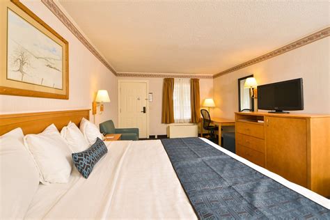 Days Inn by Wyndham West Jefferson Hotel.